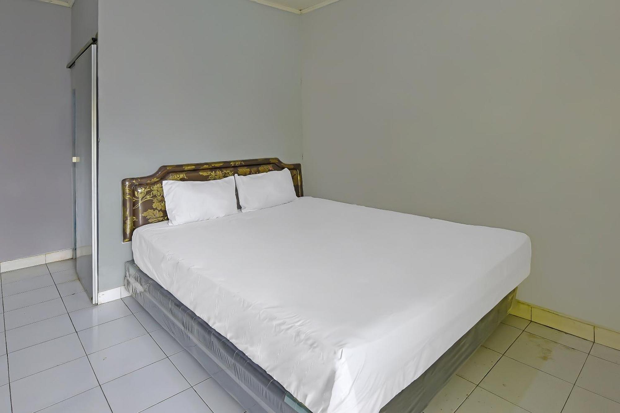 Spot On 91905 Hotel Cipto Arum Cilacap Exterior foto
